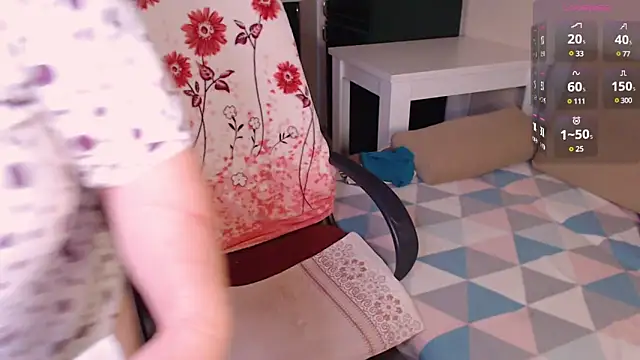 Snapshot of Marina_Yourangel chatting on January 2025 04:40:01 PM Marina Yourangel online show from January 2025 04:40:01 PM