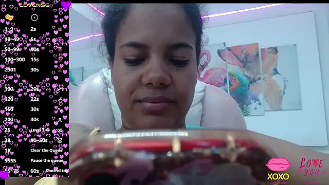 alegriamartinez online show from October 2025 07:14:01 PM