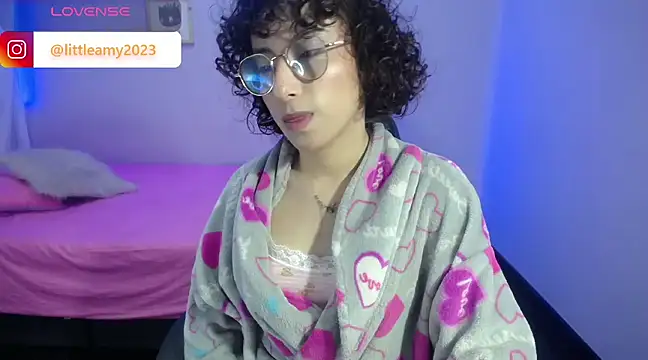 little  amy  online show from January 2025 04:58:01 AM