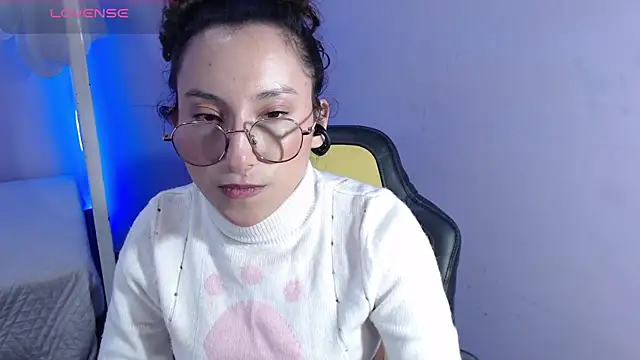 little  amy  online show from March 2025 03:33:02 AM