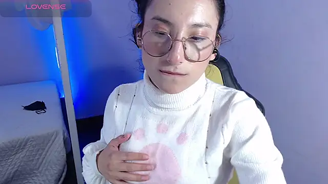 little  amy  online show from March 2025 06:38:02 AM