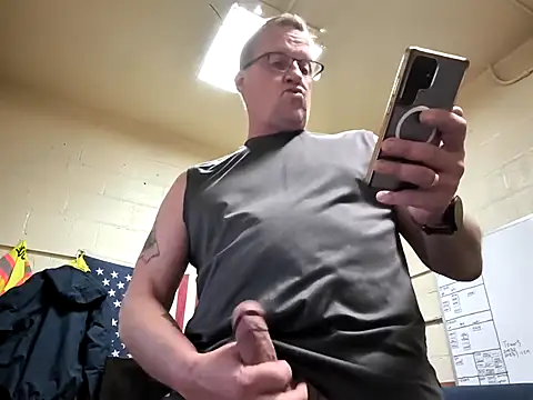 Snapshot of Cockrub1 chatting on April 2026 10:48:01 AM Cockrub1 online show from April 2026 10:48:01 AM