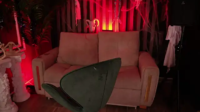 Kleeopatra  online show from November 2025 07:00:01 AM