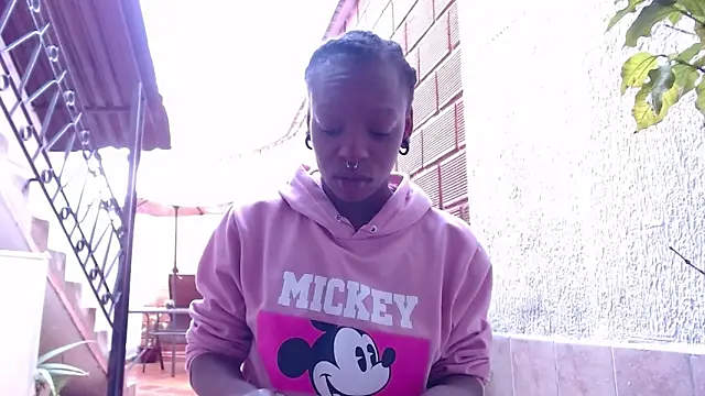 Coco Kiss online show from February 2025 01:38:01 PM