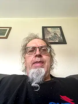 Snapshot of chatting on September 2025 11:23:02 AM online show from September 2025 11:23:02 AM