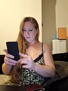 Snapshot of MazySun chatting on September 2025 08:41:01 PM MazySun online show from September 2025 08:41:01 PM