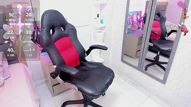 Snapshot of MILEY_JOAS2 chatting on October 2025 08:21:02 PM MILEY JOAS2 online show from October 2025 08:21:02 PM