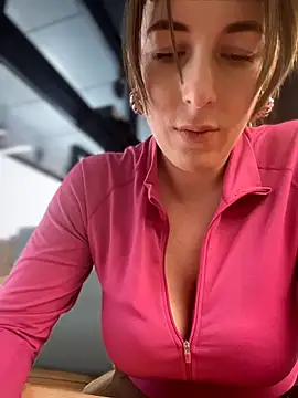 MommmyYummy online show from May 2026 09:50:01 AM