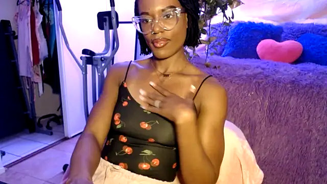 Snapshot of CocoSage chatting on June 2026 05:22:01 PM CocoSage online show from June 2026 05:22:01 PM