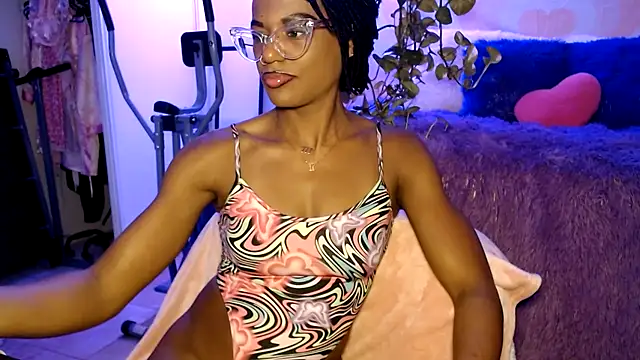 Snapshot of CocoSage chatting on July 2026 06:05:01 AM CocoSage online show from July 2026 06:05:01 AM