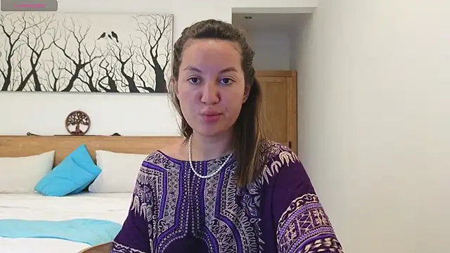 Nelly Fischer online show from November 2025 09:22:01 AM