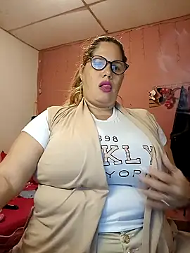 EllisW8 online show from January 2025 10:19:01 AM