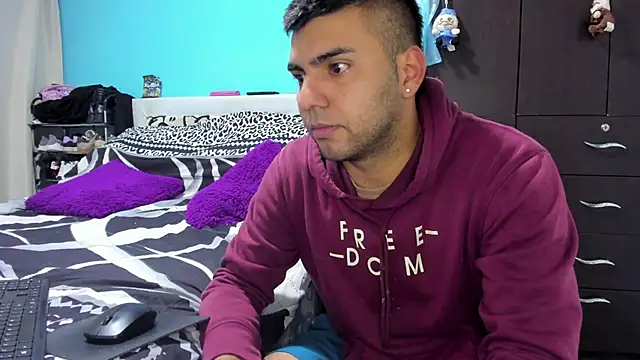 Snapshot of 2ScarletandRyan8 chatting on March 2026 09:58:02 AM 2ScarletandRyan8 online show from March 2026 09:58:02 AM