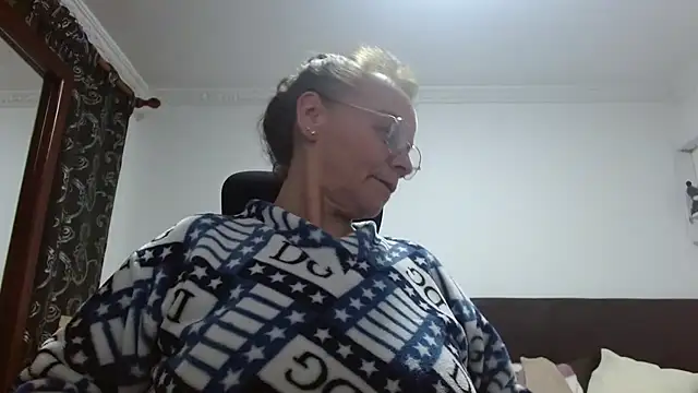 asleycavta online show from October 2025 02:10:01 AM