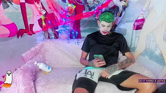 amazing group hot69 online show from October 2025 07:59:01 PM