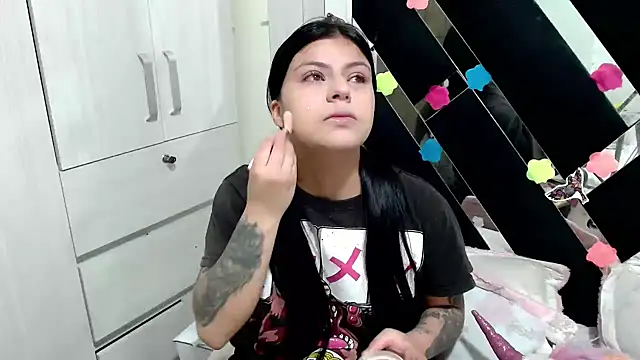 Snapshot of katery_wok11 chatting on October 2025 05:10:02 PM katery wok11 online show from October 2025 05:10:02 PM