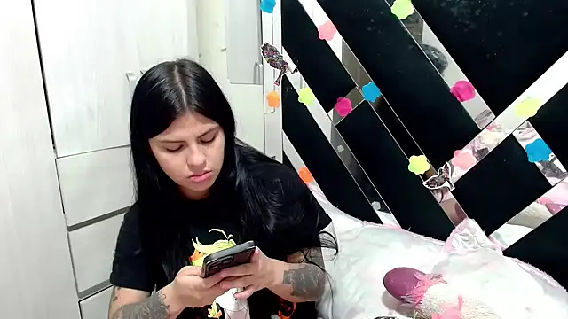 Snapshot of katery_wok11 chatting on October 2025 05:37:01 PM katery wok11 online show from October 2025 05:37:01 PM