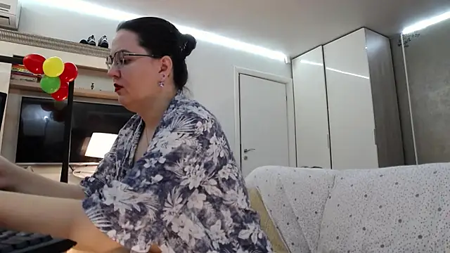 ILoveToFeelU online show from June 2026 07:29:01 PM