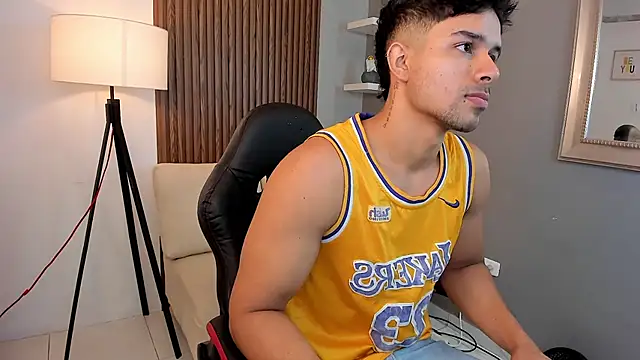 liam collins21 online show from February 2025 11:42:01 AM