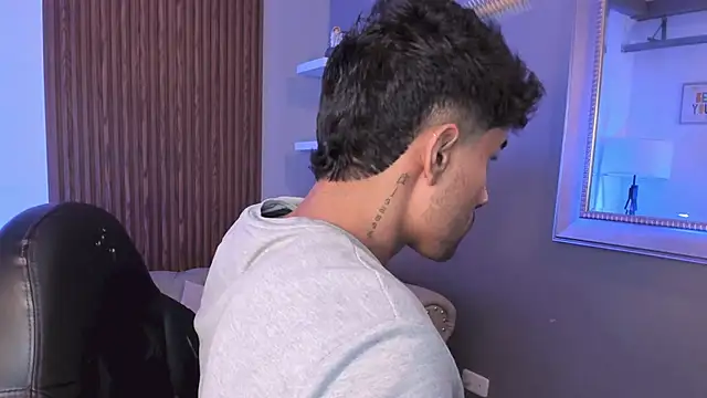 liam collins21 online show from March 2025 11:45:02 AM