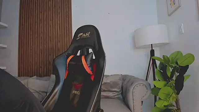 liam collins21 online show from October 2025 11:49:02 AM