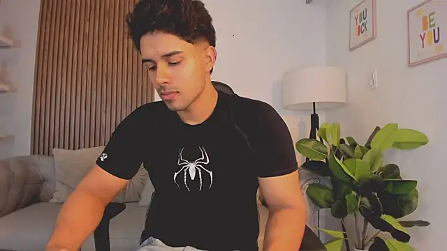 liam collins21 online show from October 2025 11:51:02 AM