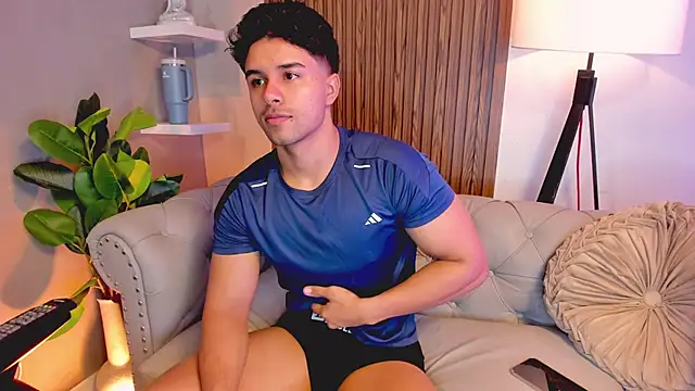 liam collins21 online show from December 2025 12:03:02 PM