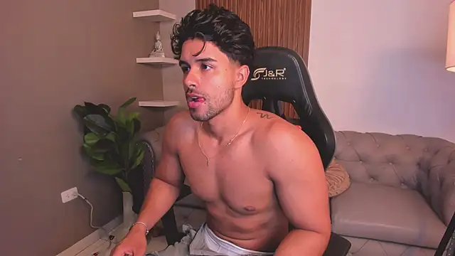 Snapshot of liam_collins21 chatting on April 2026 11:55:02 AM liam collins21 online show from April 2026 11:55:02 AM