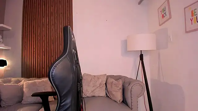 Snapshot of liam_collins21 chatting on May 2026 12:12:02 PM liam collins21 online show from May 2026 12:12:02 PM
