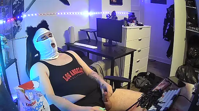 Snapshot of Longcock3345 chatting on January 2025 06:43:01 PM Longcock3345 online show from January 2025 06:43:01 PM