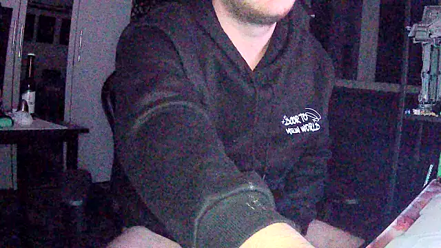 Snapshot of Longcock3345 chatting on October 2025 05:24:02 PM Longcock3345 online show from October 2025 05:24:02 PM