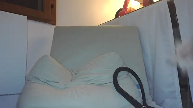 Snapshot of peach00001 chatting on March 2026 10:17:02 PM peach00001 online show from March 2026 10:17:02 PM