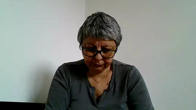 roseblak42 online show from February 2026 10:30:01 AM