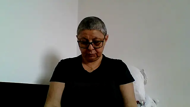 Snapshot of roseblak42 chatting on April 2026 10:41:02 AM roseblak42 online show from April 2026 10:41:02 AM