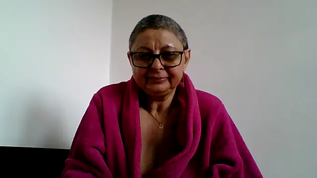 Snapshot of roseblak42 chatting on April 2026 07:58:02 AM roseblak42 online show from April 2026 07:58:02 AM