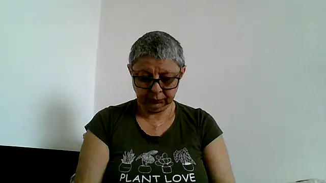 Snapshot of roseblak42 chatting on April 2026 12:42:02 PM roseblak42 online show from April 2026 12:42:02 PM