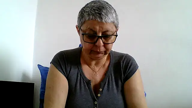 Snapshot of roseblak42 chatting on May 2026 10:31:02 AM roseblak42 online show from May 2026 10:31:02 AM