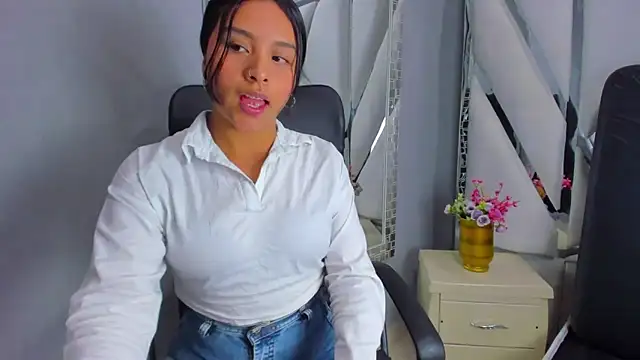 Snapshot of Catalina_naugthy chatting on February 2025 02:25:01 AM Catalina naugthy online show from February 2025 02:25:01 AM