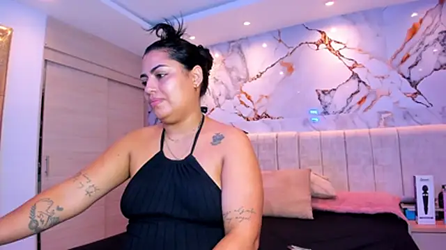 kiana cream online show from May 2026 11:59:01 AM