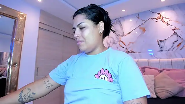kiana cream online show from May 2026 10:22:02 AM