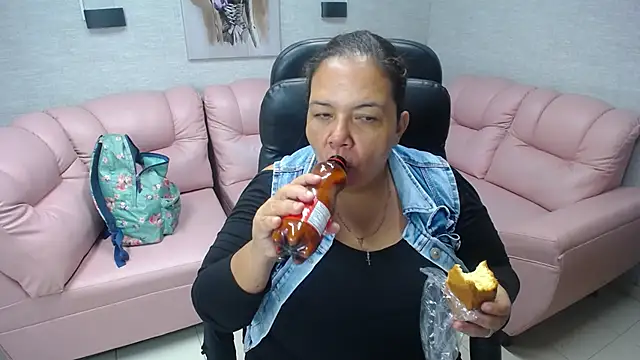 Penelope Nipples  online show from March 2025 11:53:02 AM