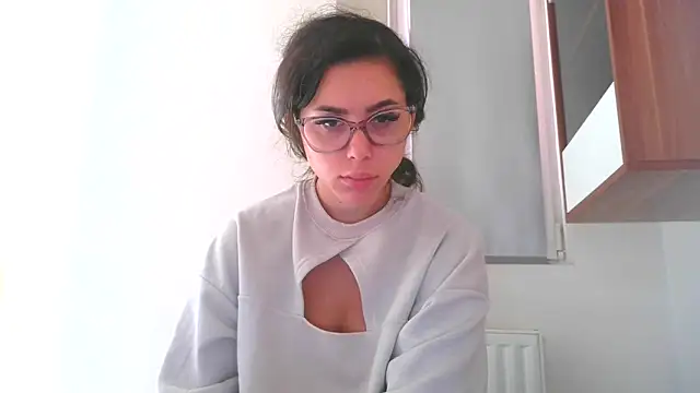 LovelyJulliette online show from October 2025 12:17:01 PM
