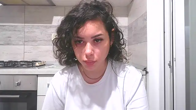 LovelyJulliette online show from November 2025 05:26:01 PM