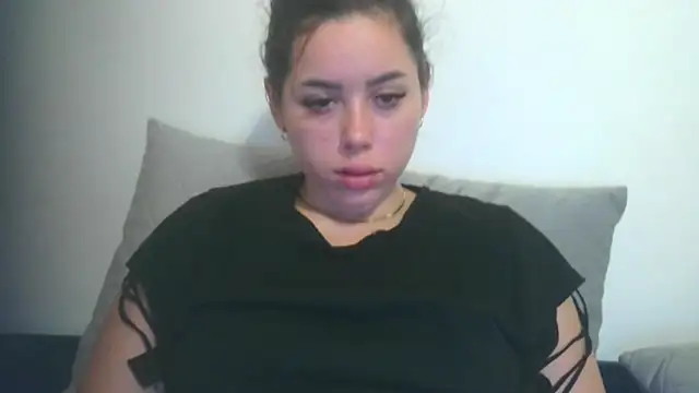 LovelyJulliette online show from December 2025 02:22:02 PM