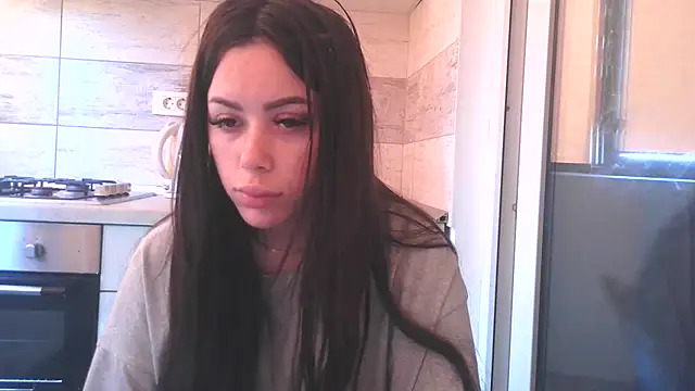 LovelyJulliette online show from April 2026 12:47:01 PM