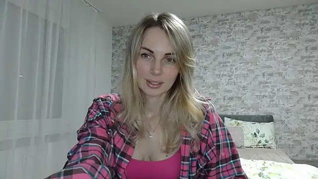 AlissonBia online show from April 2026 09:27:01 PM