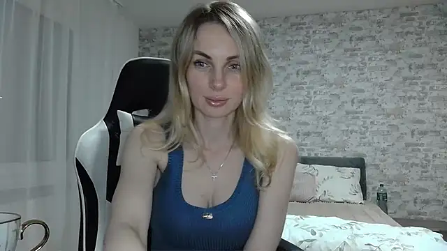Snapshot of AlissonBia chatting on May 2026 09:13:01 PM AlissonBia online show from May 2026 09:13:01 PM