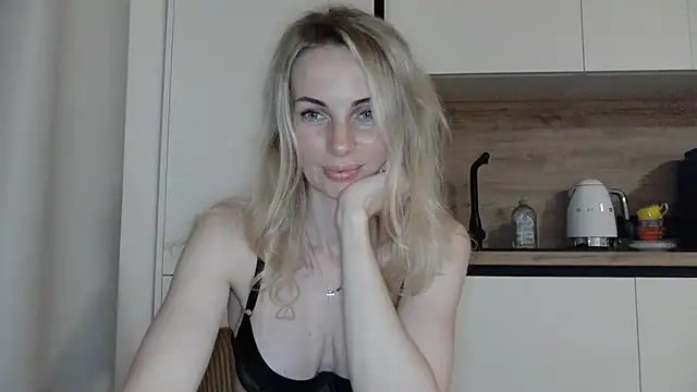 AlissonBia online show from July 2026 08:12:02 PM