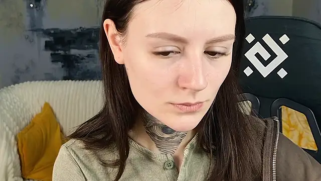 VeliraBraitberg online show from February 2026 02:07:01 PM