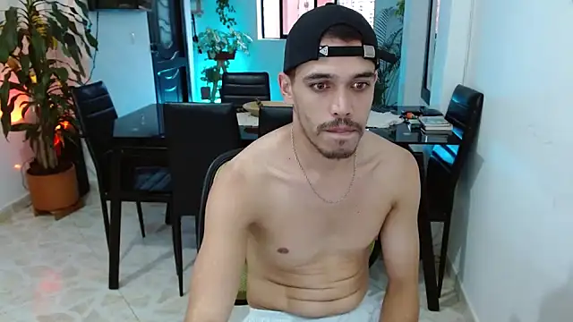 Snapshot of giannandblacke chatting on February 2025 11:00:02 PM giannandblacke online show from February 2025 11:00:02 PM